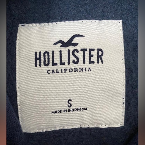 HOLLISTER Embroidered Logo Graphic Navy Blue Long Sleeves Hoodie in Small - Picture 3 of 7